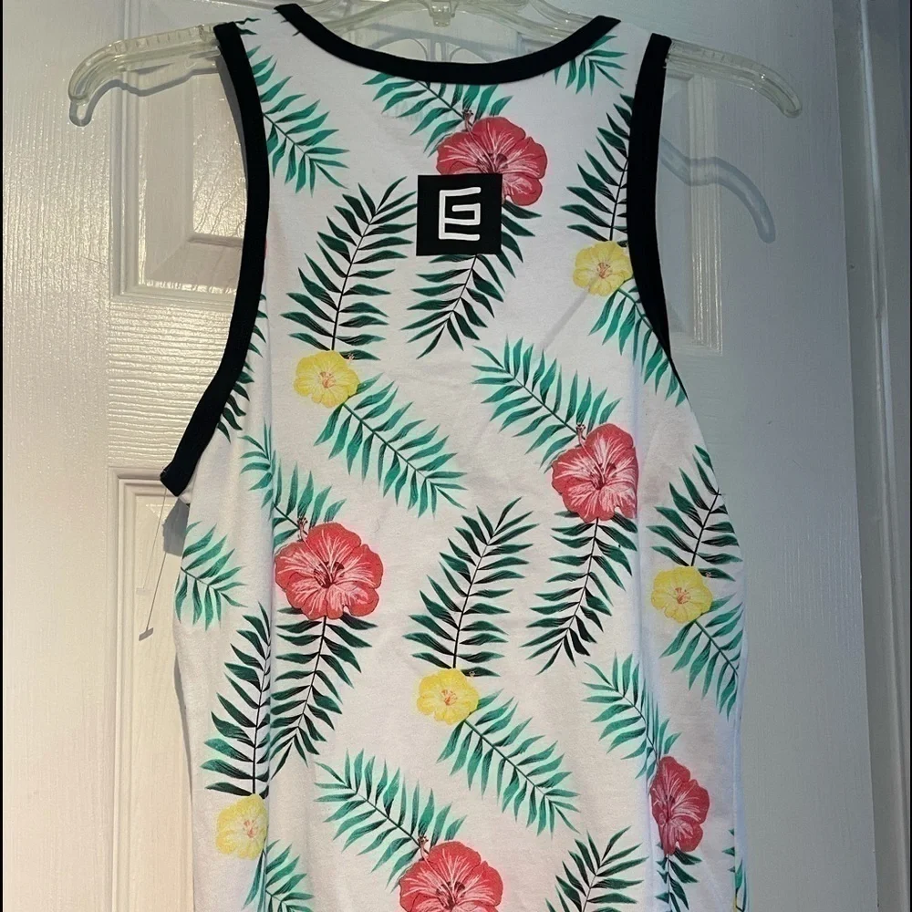 GRAVIFORNIA BOGO 🌸🌼 Hibiscus 🌺 Ringer Tank top - Picture 6 of 8